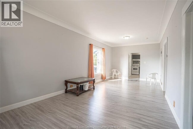 Photo - 354 Curry Ave