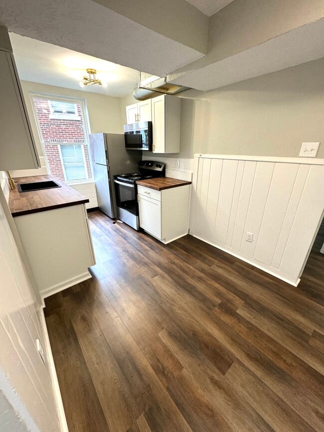 Photo - 2992 W McMicken Ave