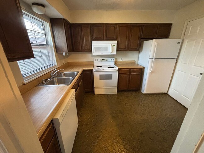 Photo - 3-Bedroom 2-Bathroom House in Fayetteville Near Fiesta Square!