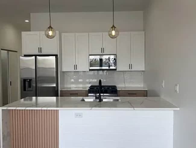 1056 N Central Park Ave Unit 2
