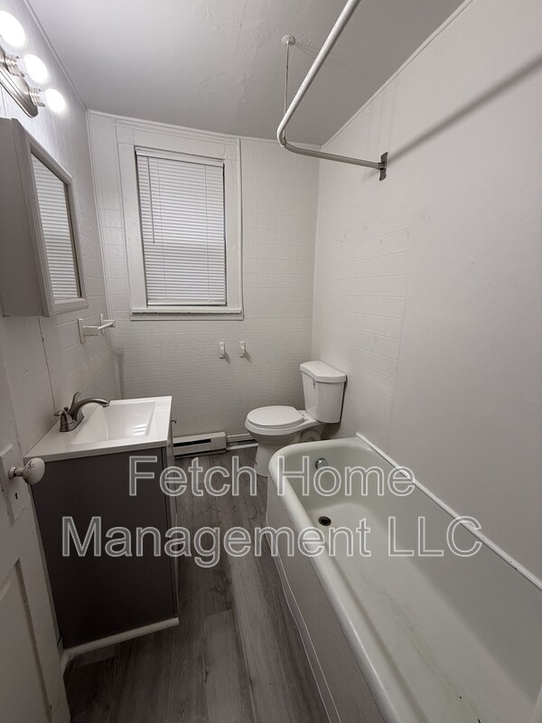 Photo - 114 S Prince St