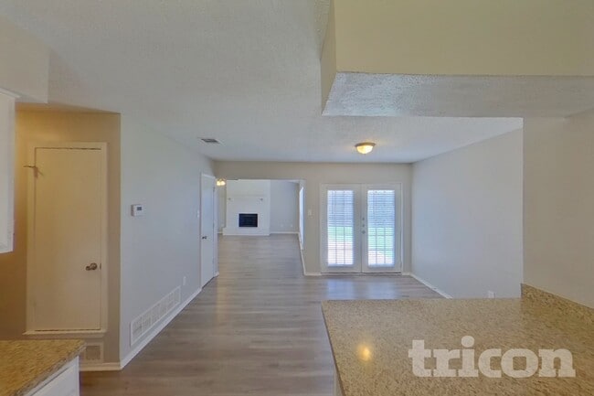 Photo - 300 Ripplewood Dr