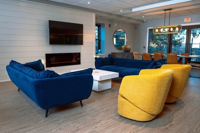 Photo - La Maison Apartments