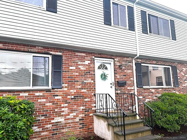 Building Photo - 421 Hope St Unit APT B