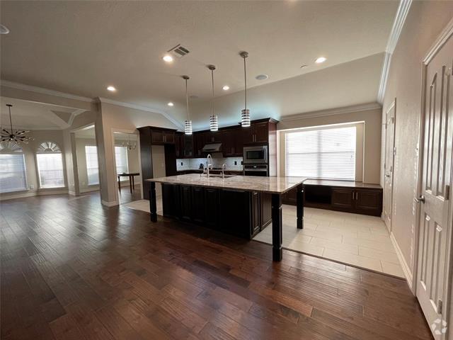 Building Photo - 401 Sagebrush Trail Rental
