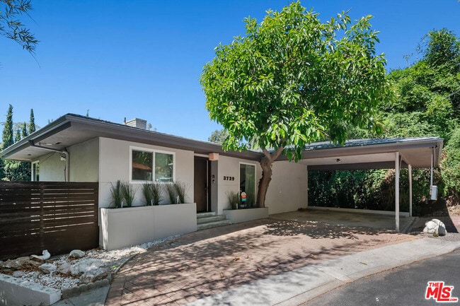 Building Photo - 3729 Reklaw Dr