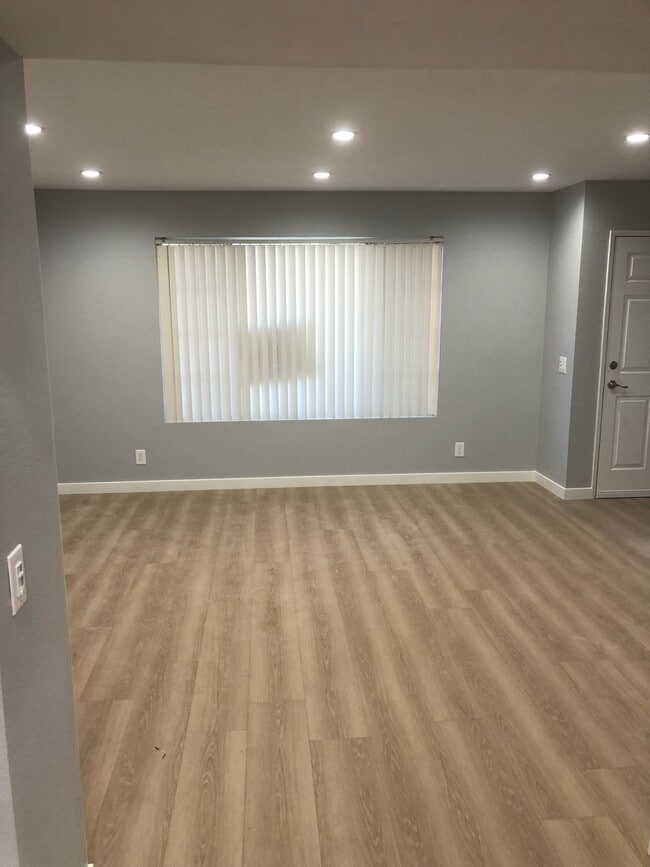Building Photo - 7639 Kester Ave Rental