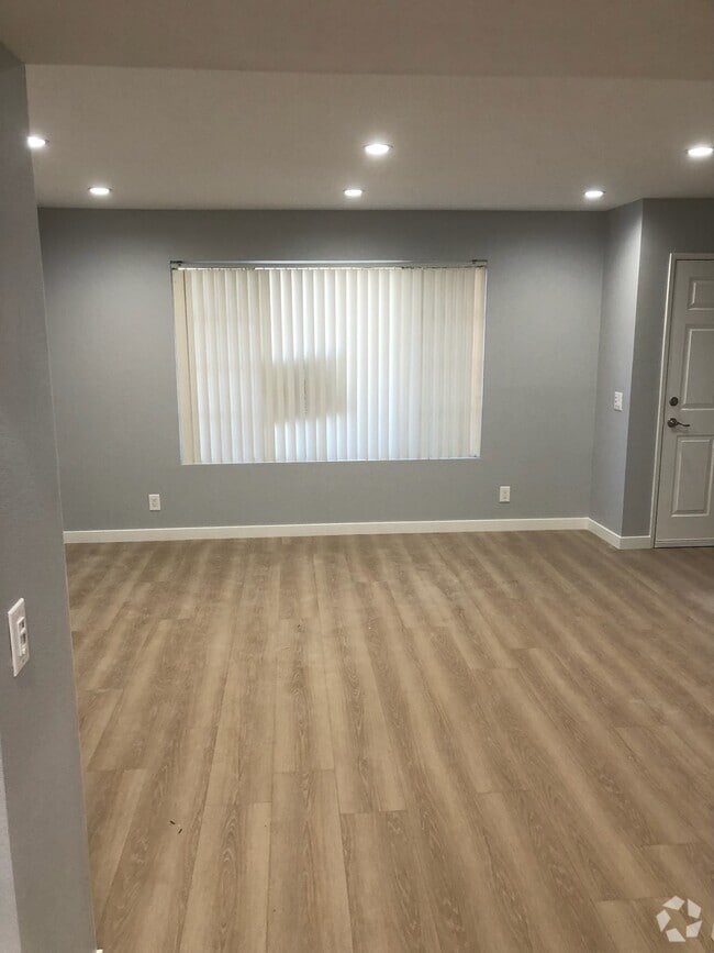 Building Photo - 7639 Kester Ave Rental