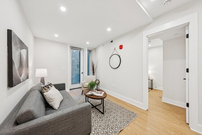 Photo - 2134 Wisconsin Ave NW