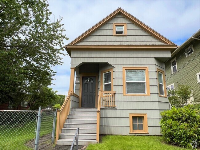 Building Photo - 3807 NE Cleveland Ave Rental