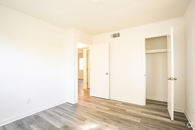Premier- 2BR, 1BA