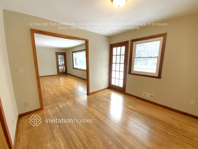 Photo - 124 Oakwood Rd