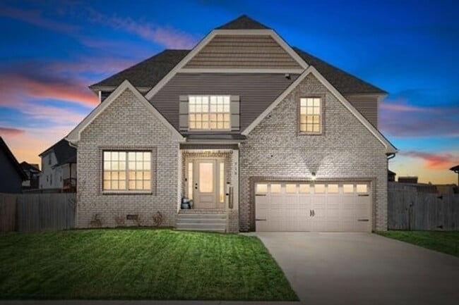 Building Photo - 718 Banister Dr