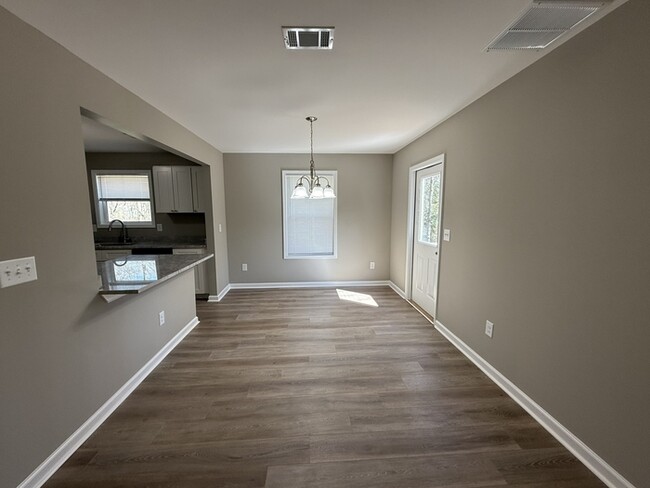 Photo - 1050 Echo Brook Trail