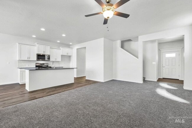 Photo - 4 bedroom, 2.5 Bath is a Must See! 1962 SqFt, Beautiful Parks, No Landscaping, and More!