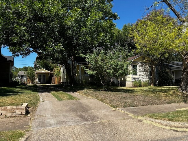 Photo - 3217 Cole Ave