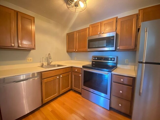 Building Photo - 1 Bristol Ct Unit 271 Rental
