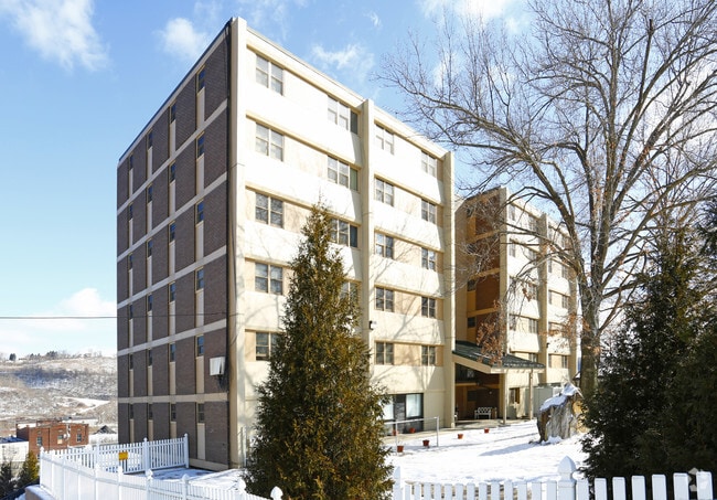 Photo - Eastgate Manor