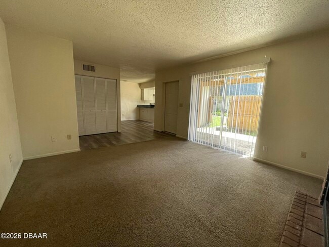 Photo - 75 Springwood Square