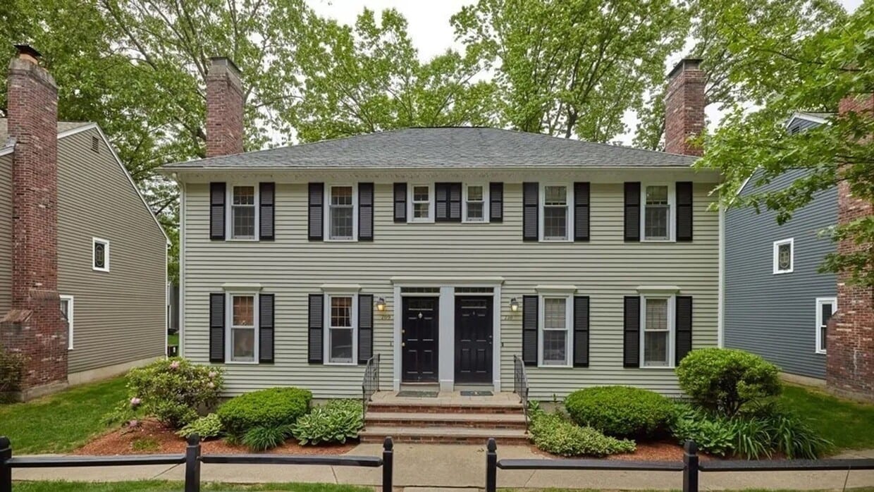 Photo - 710 Wellman Ave