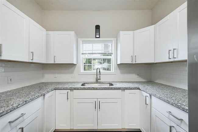 Photo - 2511 San Gabriel St