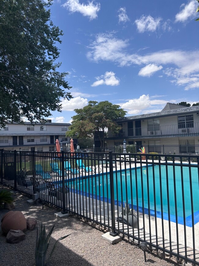 Desert Pearl Apartments
