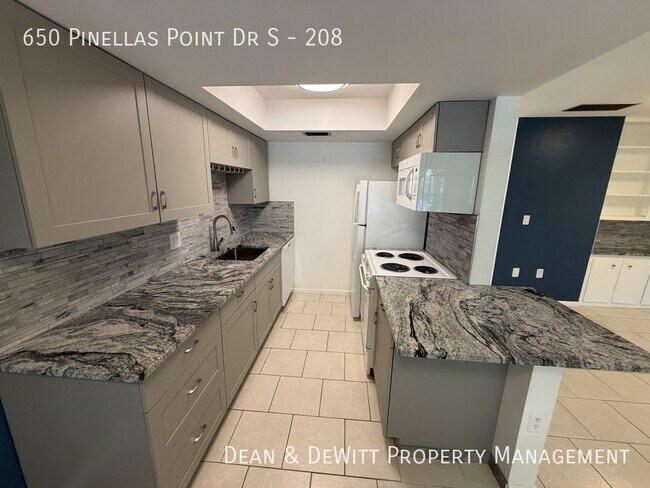 Photo - 650 Pinellas Point Dr S Unit 208