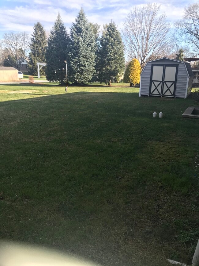 Photo - 625 E Queen St