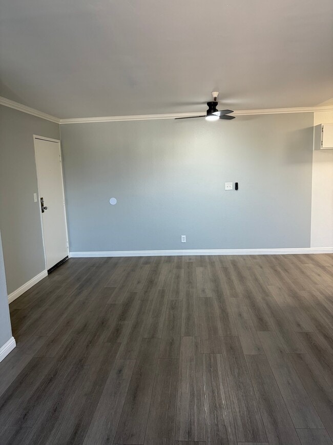 5811 Tujunga Ave Unit 115