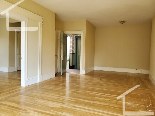 Photo - No brokers Fee, No Security Deposit, Heat, Hot Water Included, Coolidge Corner Area, Laundry on a...