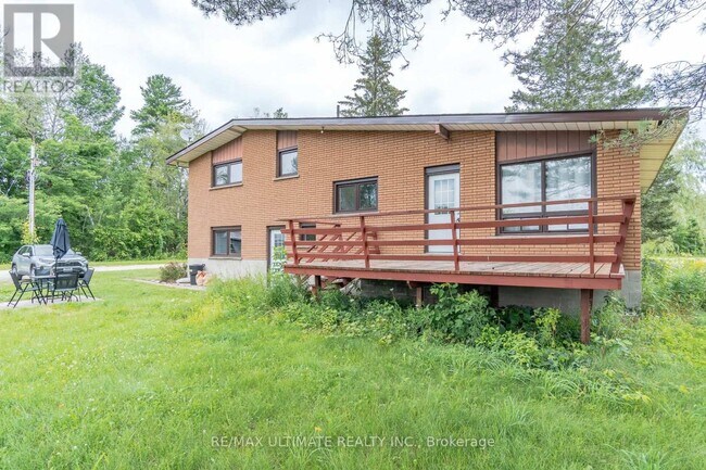Photo - 321 Warrington Rd