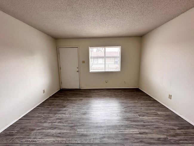 Photo - 3211 Morris St NE Unit 2