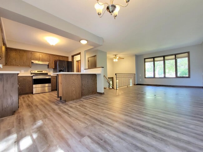 Photo - 3801 14th Ave NW