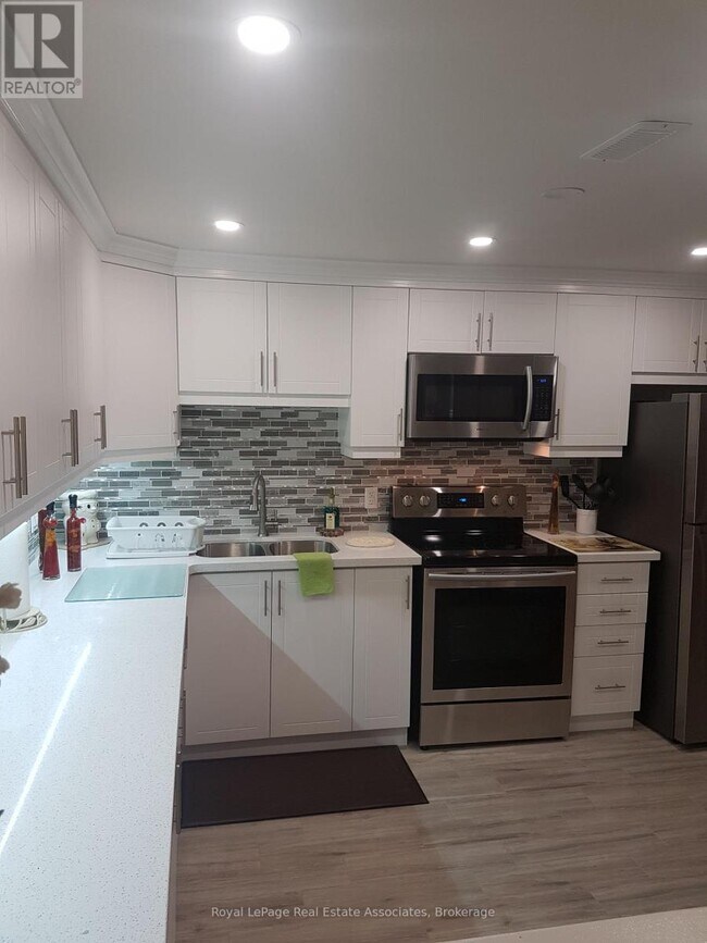 Photo - 3323 Queen Frederica Dr