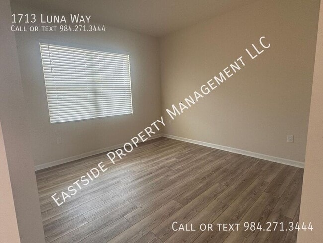 Photo - 1713 Luna Wy