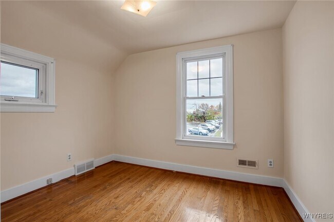 Photo - 21 Waverly Ave