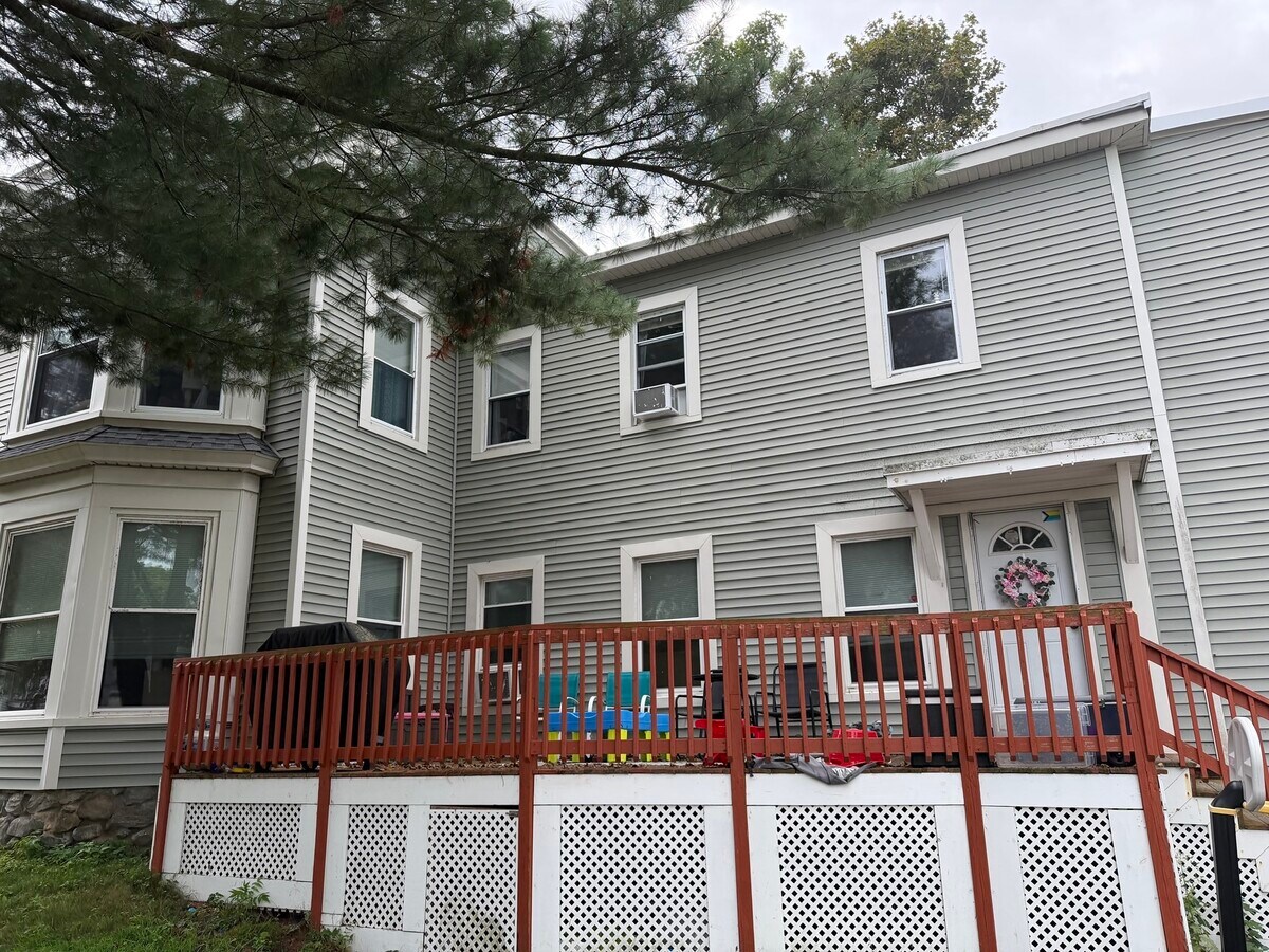 Photo - 109 S Pleasant St Unit 1