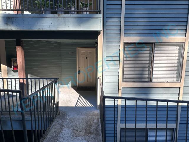 Building Photo - 10160 SE Talbert St Rental