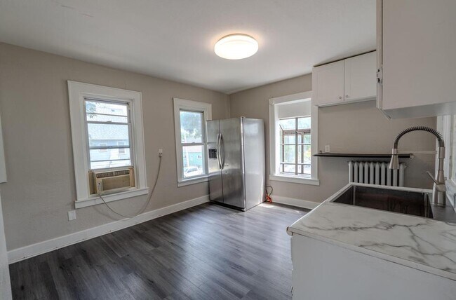 3107 S 12th St Unidad 2nd Floor