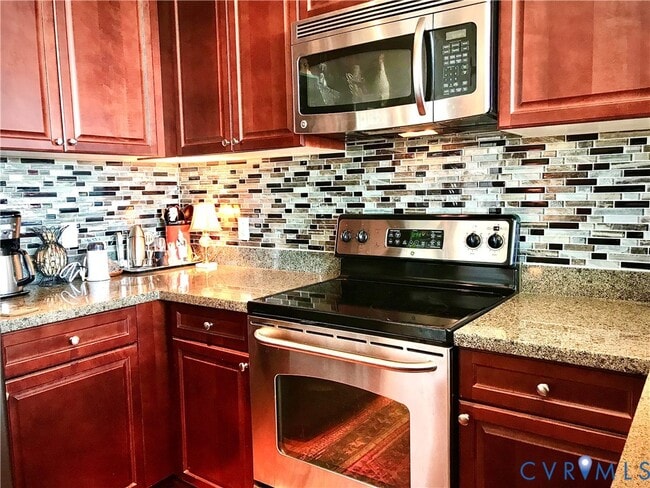 Building Photo - 301 Virginia St Unit U906