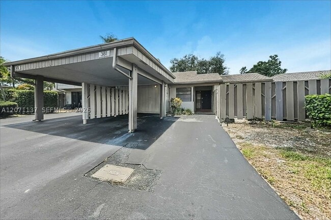 Photo - 381 Deer Creek Wildwood Ln E