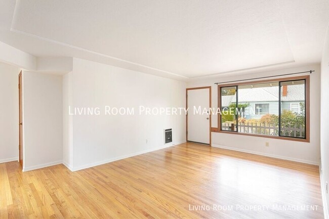 Photo - 7906 NE Oregon St