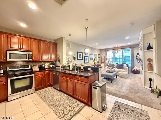 Building Photo - 6209 Brookhaven Court Unit 6209