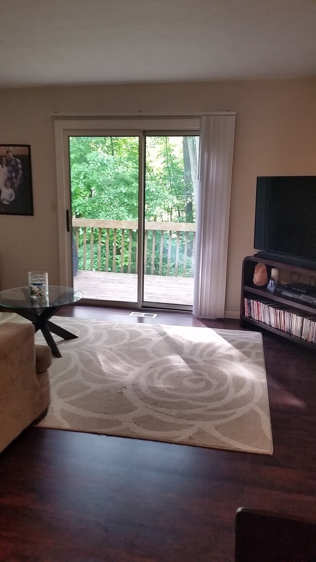 Photo - 904 Cedar Run Ct NW