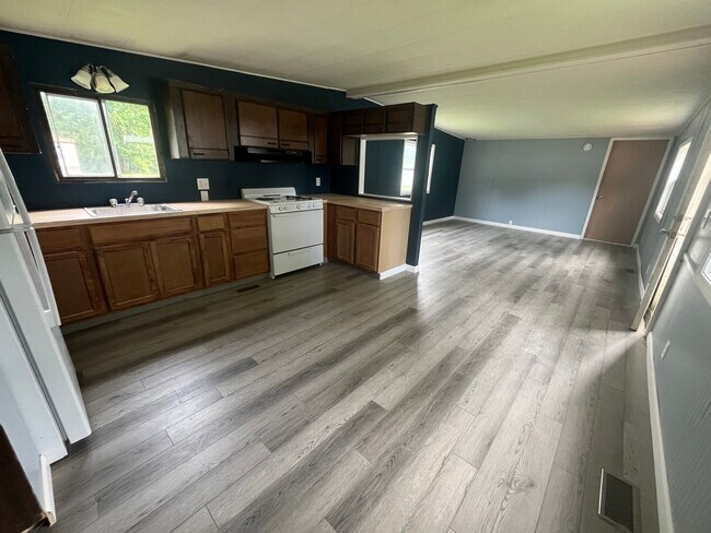 Photo - 2 Bedroom 2 Bath Mobile Home