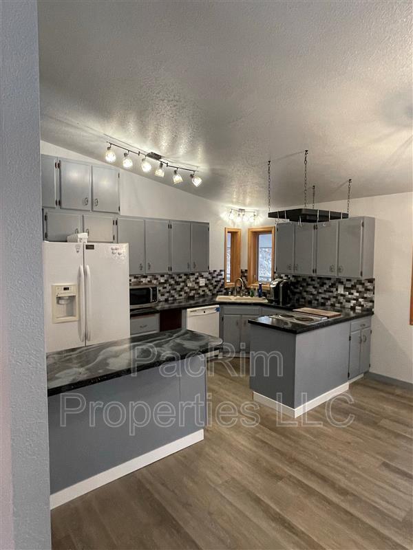 Photo - 13100 Lupine Rd