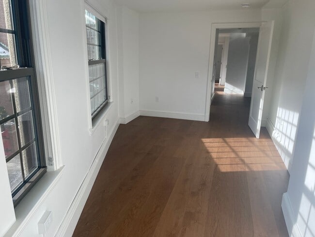 Photo - Harvard Sq 2 bed Split Brand New Renovation, 1 month Free rent Vacant and ready