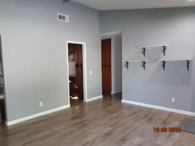 Photo - Modernized One Story Harris Home with Ingr...
