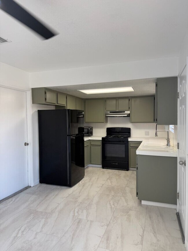 127a S Gateway Blvd Unit A