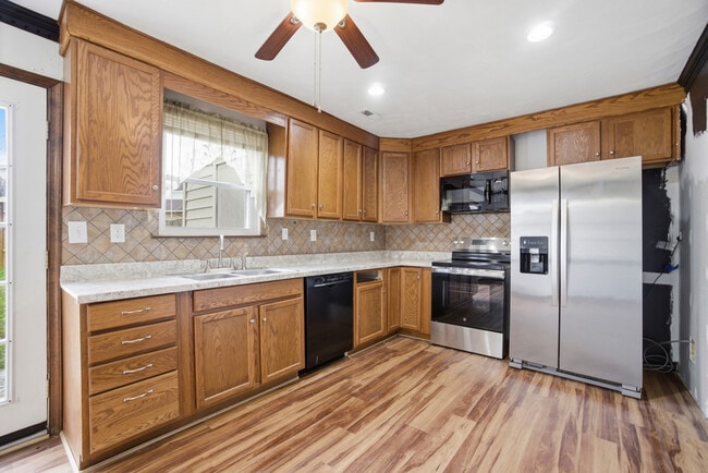 Photo - 639 Mill Landing Rd